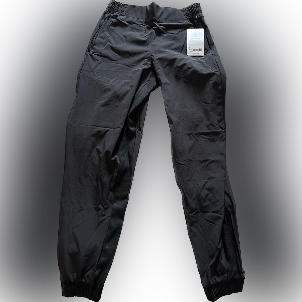 Athleta NWT size 6 Brooklyn  jogger
